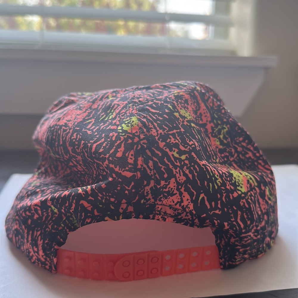 Retro SnapBack - Picture 3 of 4